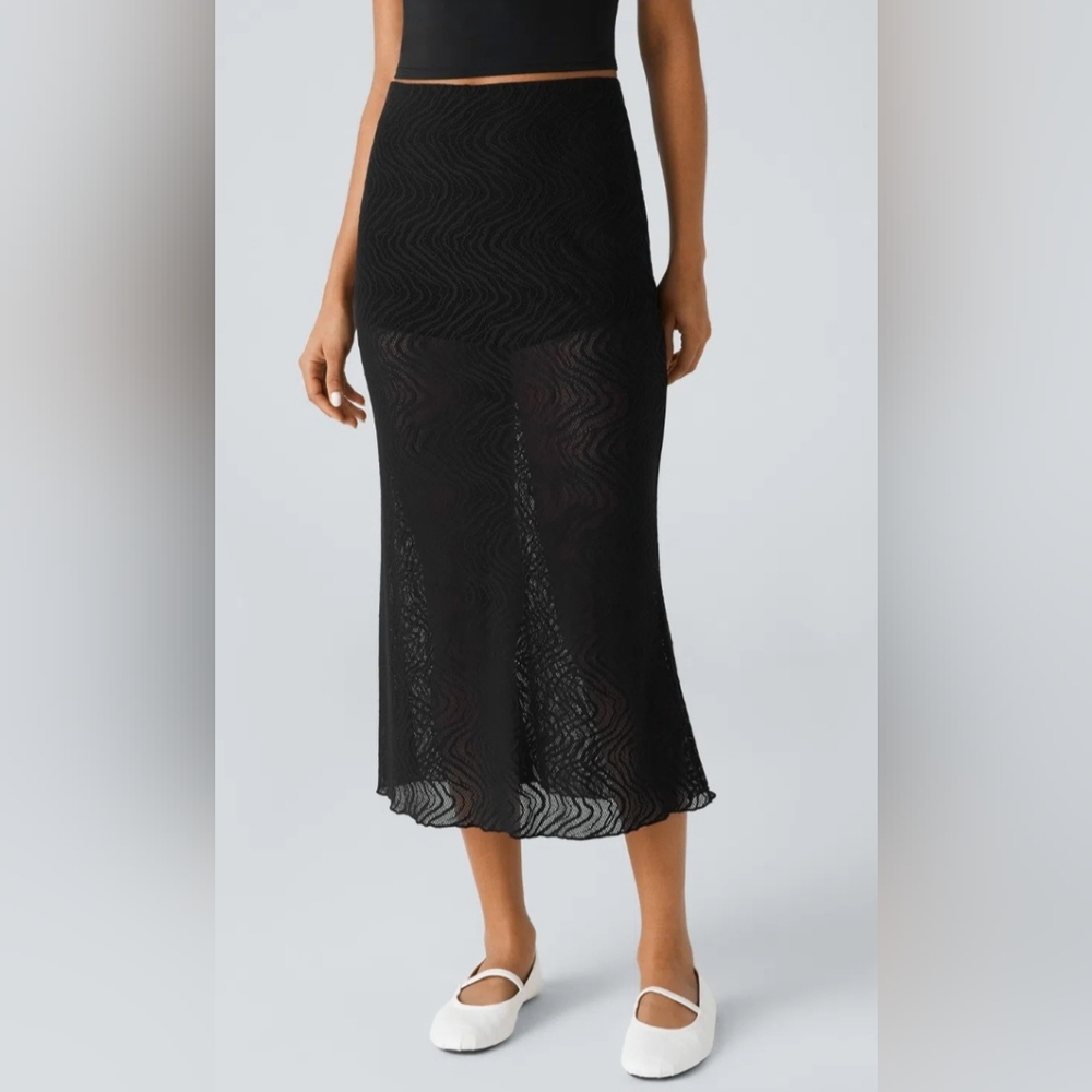 2-in-1 Lace Body on Skirt